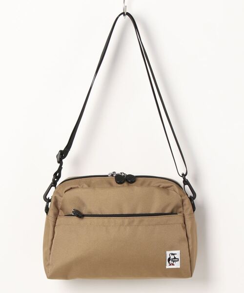 CHUMS(チャムス)の「【CHUMS/チャムス】 Recycle Small Trapezoid Shoulder(ショルダーバッグ・メンズ・ブラック/ライトブルー/ブラウン/レッド/ネイビー/その他1/その他2/その他3/その他4/その他7/その他6/その他5/その他11/その他8/その他10/その他9/ブルー/その他14/その他13/その他12・FREE)」の3枚目の写真