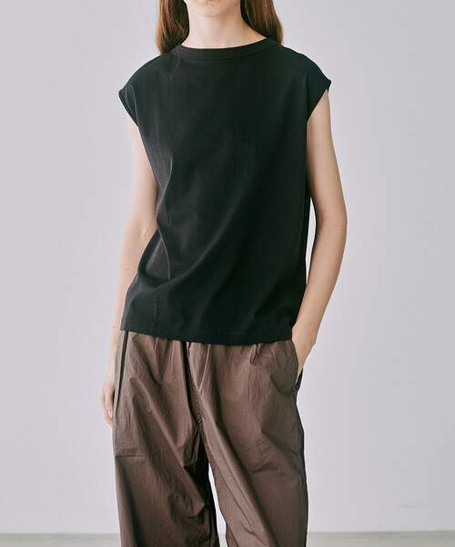 handvaerk（ハンドバーク）の「handvaerk | 60/2 ボトルネックノースリーブTシャツ WOMEN（Tシャツ/カットソー・レディース・ライトグレー/ダークグレー/ホワイト/ブラック/グレー・S）」の16枚目の写真