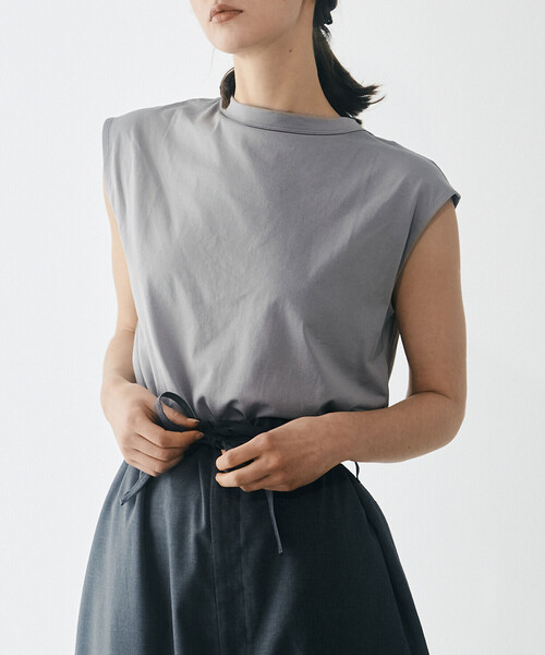 handvaerk（ハンドバーク）の「handvaerk | 60/2 ボトルネックノースリーブTシャツ WOMEN（Tシャツ/カットソー・レディース・ライトグレー/ダークグレー/ホワイト/ブラック/グレー・S）」の20枚目の写真