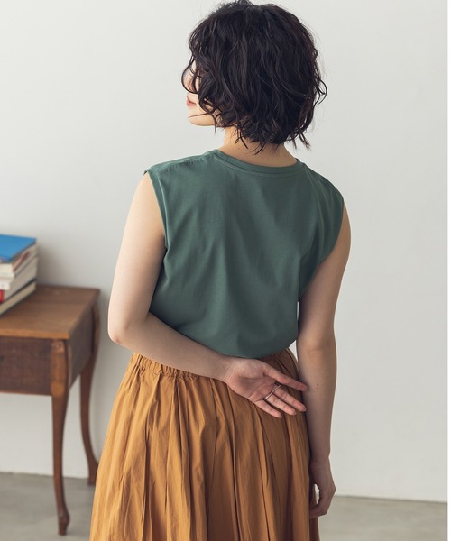 hunch(ハンチ)の「ベーシックノースリーブカットソー Tシャツ(Tシャツ/カットソー・レディース・パープル/グリーン/ブラック/オフホワイト/グレー/ライトグリーン/ブルー/ダークグリーン/ブラウン/ピンク・FREE)」の14枚目の写真