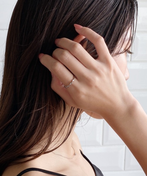 thank U more（サンキューモア）の「金属アレルギー対応 【サージカルステンレス316L】ヒネリ シンプル リング（リング・レディース・シルバー/ゴールド・9/11/13）」の7枚目の写真
