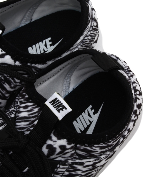 NIKE ナイキ W JUVENATE WOVEN25cm（24.5相当） NIKE ナイキ W JUVENATE WOVEN25cm（24.5相当）