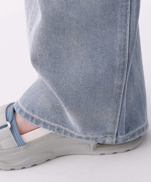 repipi armario（レピピ アルマリオ）の「ワイドホックデニムパンツ（デニムパンツ・キッズ・ブラック/ブルー系2/ブルー系1/ブルー系3/ブラック系その他/ブルー・SMALL/MEDIUM/LARGE）」の8枚目の写真