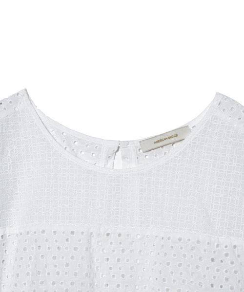 AMERICAN RAG CIE（アメリカンラグシー）の「AMERICAN RAG CIEフラワー刺繍×アイレット刺繍ノースリーブブラウス/207-AMR-dms-L152-BU003（シャツ/ブラウス・レディース・オフホワイト・FREE）」の9枚目の写真