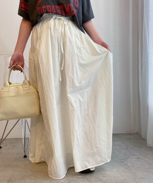 WEGO（ウィゴー）の「WEGO/【一部店限定】ビッグポケットロングスカート（スカート・レディース・ブラック/ホワイト・FREE）」の3枚目の写真