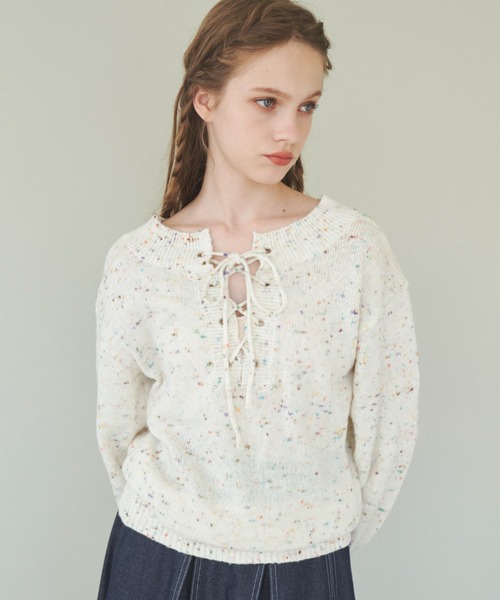 idem（イデム）の「popping shower 2way knit/ミックスカラー編み上げリボンニット（Tシャツ/カットソー・レディース・ブラック/アイボリー・FREE）」の7枚目の写真