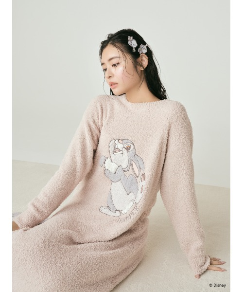 SNIDEL HOME(スナイデルホーム)の「【Bambi】ミス・バニー&とんすけ / ジャガードニットワンピース(ルームワンピース・レディース・イエロー/ピンクベージュ・FREE)」の4枚目の写真