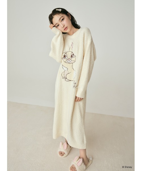 SNIDEL HOME(スナイデルホーム)の「【Bambi】ミス・バニー&とんすけ / ジャガードニットワンピース(ルームワンピース・レディース・イエロー/ピンクベージュ・FREE)」の3枚目の写真