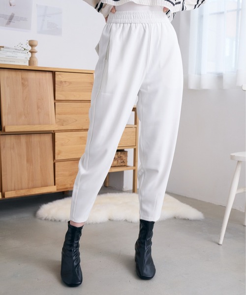 Eclat one（エクラワン）の「裾タックぐるゴムテーパードパンツ（その他パンツ・レディース・ブラック/ブラウン/ホワイト・FREE）」の21枚目の写真
