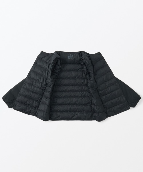 無印良品(ムジルシリョウヒン)の「軽量ダウンノーカラージャケット(帯電防止裏地)(ダウンジャケット/コート・レディース・ボルドー/カーキ系5/ライトベージュ/ブラック・L/XXL/M/XS/XL/S)」の10枚目の写真