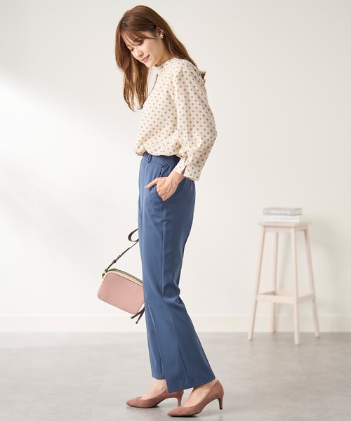 BELLUNA（ベルーナ）の「ピンタックデザイン小紋柄ブラウス（シャツ/ブラウス・レディース・ネイビー系/アイボリー系/ターコイズブルー系・X-LARGE/LARGE/MEDIUM）」の6枚目の写真