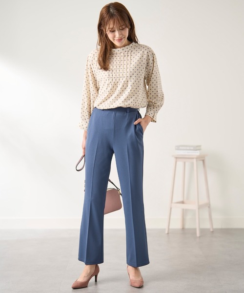 BELLUNA（ベルーナ）の「ピンタックデザイン小紋柄ブラウス（シャツ/ブラウス・レディース・ネイビー系/アイボリー系/ターコイズブルー系・X-LARGE/LARGE/MEDIUM）」の4枚目の写真