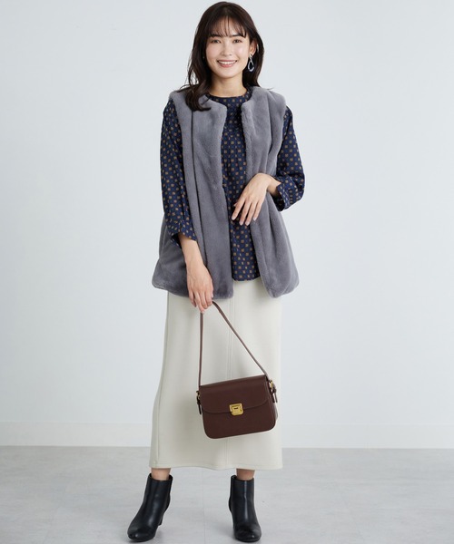 BELLUNA（ベルーナ）の「ピンタックデザイン小紋柄ブラウス（シャツ/ブラウス・レディース・ネイビー系/アイボリー系/ターコイズブルー系・X-LARGE/LARGE/MEDIUM）」の22枚目の写真