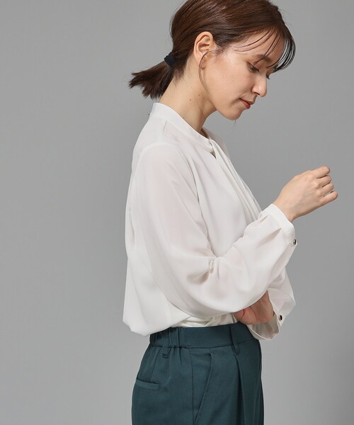 SHOO・LA・RUE(シューラルー)の「◆【通勤/デイリー/セレモニーにも】ラッフル2WAYブラウス【CIRCRIC】(シャツ/ブラウス・レディース・ホワイト系6/グレー系8/ブラック系5・04/01/02/05/03)」の8枚目の写真