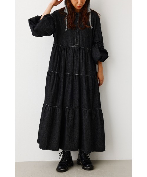 RODEO CROWNS WIDE BOWL(ロデオクラウンズワイドボウル)の「2WAY DENIM ティアードワンピース(ワンピース・レディース・オフホワイト/ブラック/ブルー・FREE)」の5枚目の写真