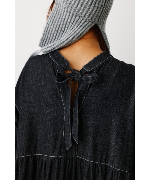 RODEO CROWNS WIDE BOWL(ロデオクラウンズワイドボウル)の「2WAY DENIM ティアードワンピース(ワンピース・レディース・オフホワイト/ブラック/ブルー・FREE)」の12枚目の写真