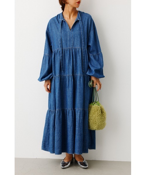 RODEO CROWNS WIDE BOWL(ロデオクラウンズワイドボウル)の「2WAY DENIM ティアードワンピース(ワンピース・レディース・オフホワイト/ブラック/ブルー・FREE)」の17枚目の写真