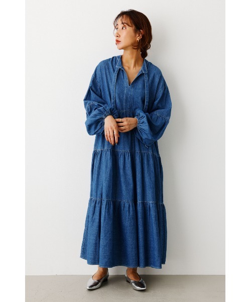 RODEO CROWNS WIDE BOWL(ロデオクラウンズワイドボウル)の「2WAY DENIM ティアードワンピース(ワンピース・レディース・オフホワイト/ブラック/ブルー・FREE)」の18枚目の写真