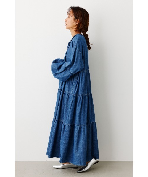 RODEO CROWNS WIDE BOWL(ロデオクラウンズワイドボウル)の「2WAY DENIM ティアードワンピース(ワンピース・レディース・オフホワイト/ブラック/ブルー・FREE)」の19枚目の写真