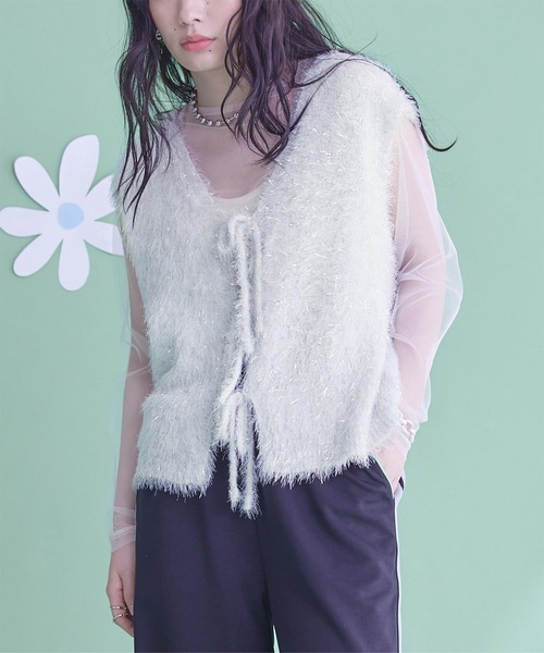 miette（ミエット）の「2wayリボンラメシャギーニットベスト（ベスト・レディース・ブラック/ブルー/ホワイト/ピンク・FREE）」の2枚目の写真