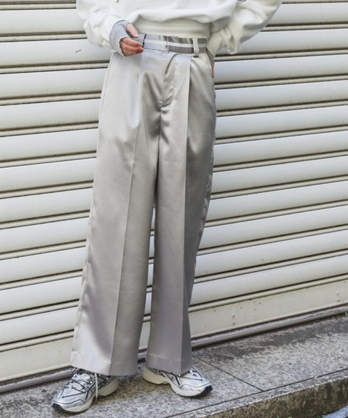 Auntie Rosa Holiday（アンティローザホリデー）の「サテンワイドスラックスパンツ / サイズ展開あり（スラックス・レディース・ブラック/シルバー・MEDIUM/SMALL）」の13枚目の写真
