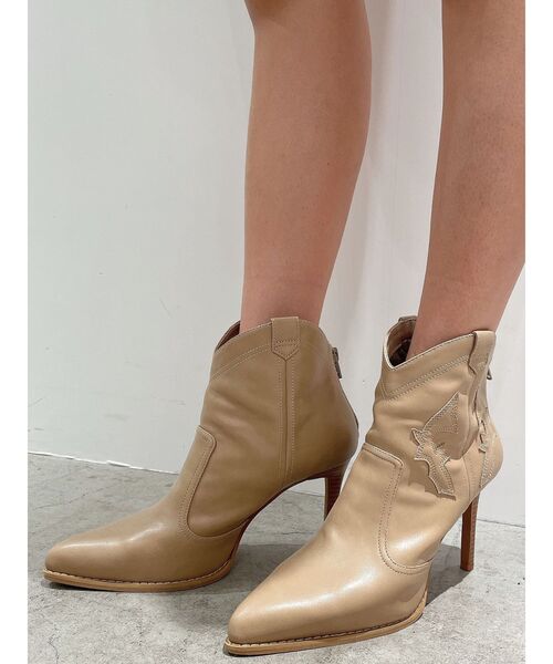 GYDA（ジェイダ）の「WESTERNショートブーツ（ブーツ・レディース・ベージュ/ブラック・MEDIUM/LARGE/SMALL）」の3枚目の写真