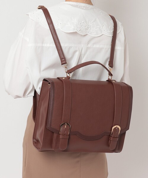 Ober Tashe（オーバータッシェ）の「スカラップサッチェル（バックパック/リュック・レディース・ブラック/ダークブラウン/キャメル・FREE）」の18枚目の写真