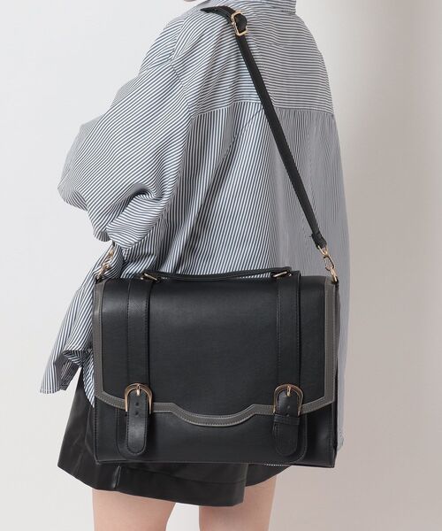 Ober Tashe（オーバータッシェ）の「スカラップサッチェル（バックパック/リュック・レディース・ブラック/ダークブラウン/キャメル・FREE）」の19枚目の写真