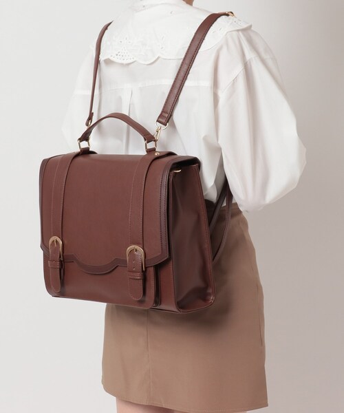 Ober Tashe（オーバータッシェ）の「スカラップサッチェル（バックパック/リュック・レディース・ブラック/ダークブラウン/キャメル・FREE）」の17枚目の写真