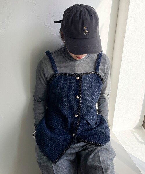 fredy emue（フレディエミュ）の「スケーターベアキャップ（キャップ・レディース・オフホワイト/チャコールグレー/サックスブルー・FREE）」の6枚目の写真