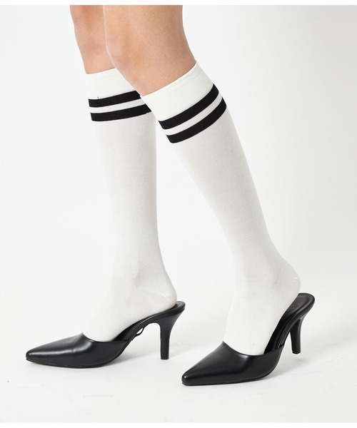 ANAP(アナップ)の「ストラップ付きポインテッドトゥミュール(パンプス・レディース・シルバー/ブラック・L/S/M)」の16枚目の写真