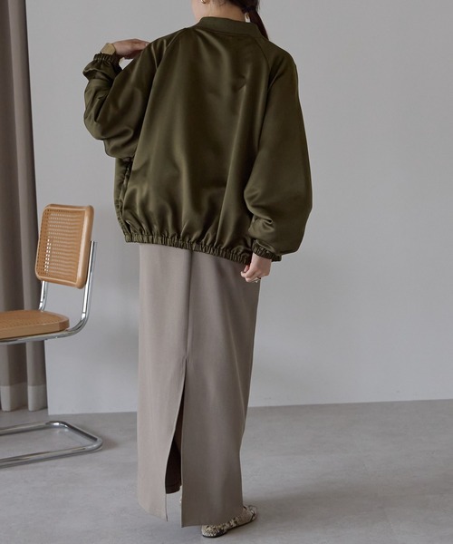 Fizz（フィズ）の「サテンライクオーバーサイズブルゾン（ブルゾン・レディース・ブラック/ピンク/ベージュ/ホワイト/カーキ/チャコール/アイボリー・M/FREE）」の21枚目の写真