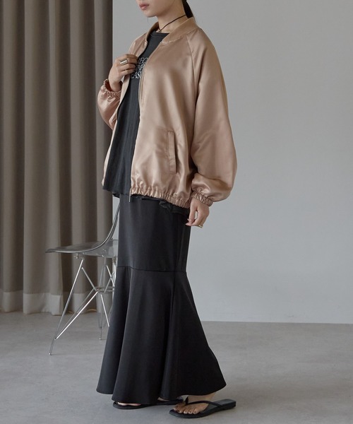 Fizz（フィズ）の「サテンライクオーバーサイズブルゾン（ブルゾン・レディース・ブラック/ピンク/ベージュ/ホワイト/カーキ/チャコール/アイボリー・M/FREE）」の15枚目の写真