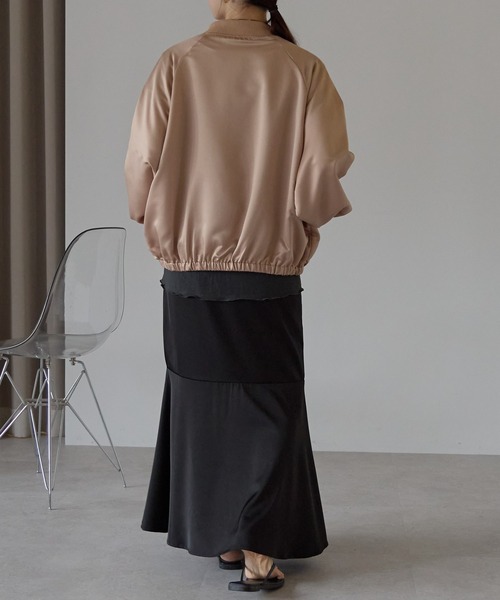 Fizz（フィズ）の「サテンライクオーバーサイズブルゾン（ブルゾン・レディース・ブラック/ピンク/ベージュ/ホワイト/カーキ/チャコール/アイボリー・M/FREE）」の14枚目の写真