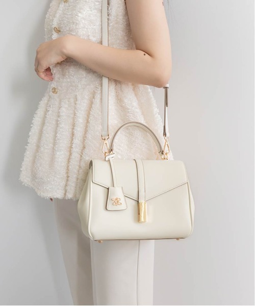 RANDA（ランダ）の「2WAYクラシカルフラップバッグ（ショルダーバッグ・レディース・ホワイト/ブルー/ブラック・FREE）」の5枚目の写真