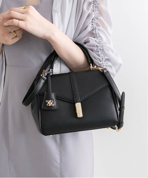 RANDA（ランダ）の「2WAYクラシカルフラップバッグ（ショルダーバッグ・レディース・ホワイト/ブルー/ブラック・FREE）」の7枚目の写真