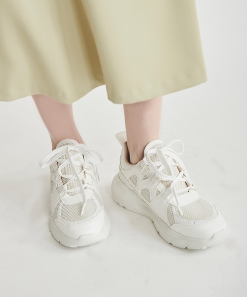 31 Sons de mode（トランテアン　ソン　ドゥ　モード）の「グリッタースニーカー（スニーカー・レディース・オフホワイト/グレー・L/S/M）」の3枚目の写真