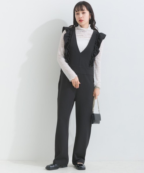 terrace(テラス)の「カットジョーゼット フリルオーバーオール(サロペット/オーバーオール・レディース・カーキ/ブラック/ネイビー・MEDIUM)」の4枚目の写真