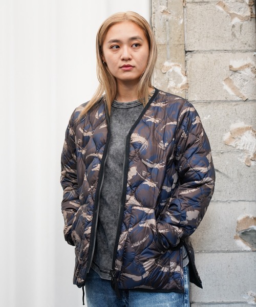 TAION(タイオン)の「TAION / タイオン MILITARY V-NECK W-ZIP JACKET (TAION-101ALSZML-1) ミリタリー VネックWジップ ダウンジャケット ソフトシェル(ダウンジャケット/コート・メンズ・ダークネイビー/ブラック/オリーブ/オフホワイト/カモフラージュ・MEDIUM/LARGE/SMALL/X-LARGE/XX-LARGE)」の5枚目の写真