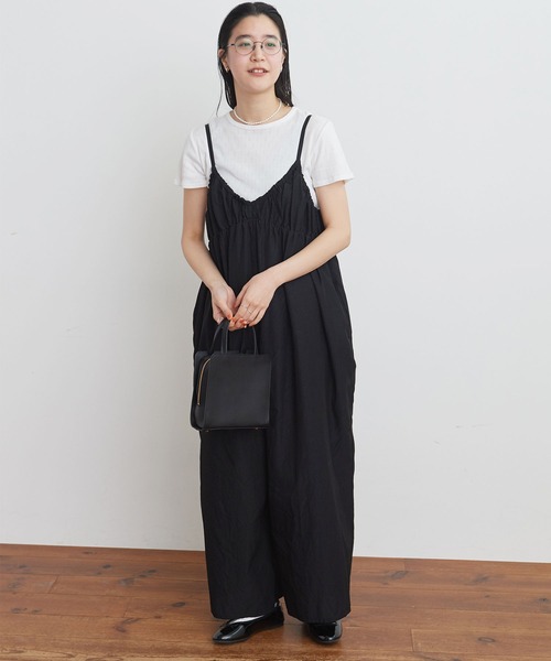 fig London フィグロンドン リネンサスペンダーワイドパンツ サロペット fig London（フィグロンドン）の「silhouette all-in-one