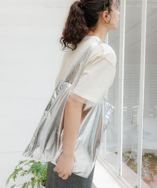 LAKOLE(ラコレ)の「3パーテーショントートバッグ / 110642(トートバッグ・レディース・ブラック/ライトグリーン/シルバー/チェック/ネイビー/グレー/その他7・FREE)」の1枚目の写真