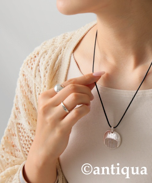 antiqua（アンティカ）の「コームデザインネックレス（ネックレス・レディース・シルバー・FREE）」の7枚目の写真