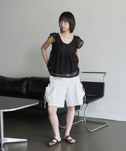 UNE MANSION(ユヌマンション)の「ユニークバルーンポケットカーゴミディアム丈ナイロンショートパンツ(カーゴパンツ・レディース・ブラック/アイボリー/ピンク・FREE)」の4枚目の写真