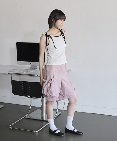 UNE MANSION(ユヌマンション)の「ユニークバルーンポケットカーゴミディアム丈ナイロンショートパンツ(カーゴパンツ・レディース・ブラック/アイボリー/ピンク・FREE)」の21枚目の写真