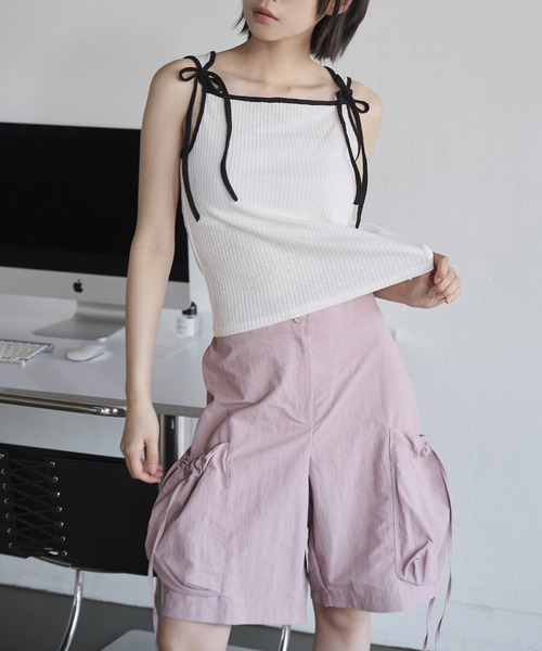 UNE MANSION(ユヌマンション)の「ユニークバルーンポケットカーゴミディアム丈ナイロンショートパンツ(カーゴパンツ・レディース・ブラック/アイボリー/ピンク・FREE)」の22枚目の写真