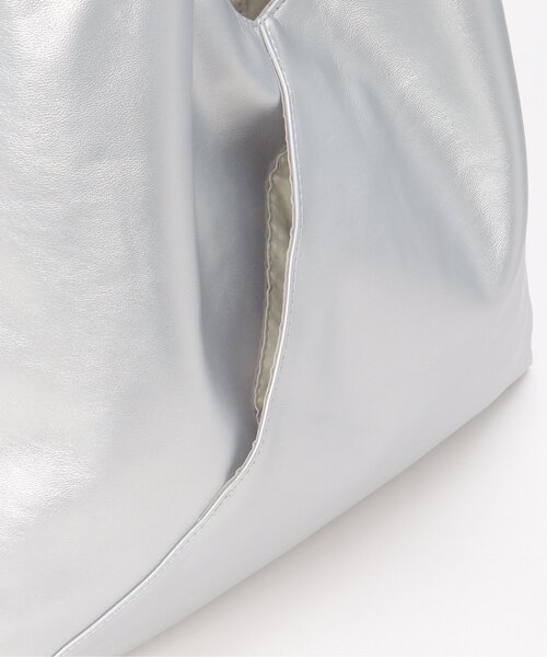 VENCEEXCHANGE（ヴァンスエクスチェンジ）の「合皮VカットA4トートバッグ（トートバッグ・レディース・オフホワイト/シルバー/ブラック/チャコール・FREE）」の13枚目の写真