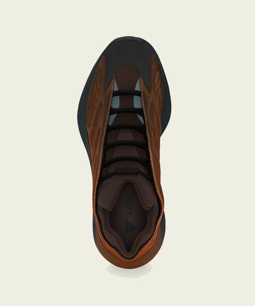 adidas(アディダス)の「YZY 700 V3 COPPER FADE(スニーカー・メンズ・オレンジ系その他・22.5cm/23.5cm/24.5cm/25.5cm/26.5cm/27.5cm/28.5cm/29.5cm/30.0cm/31cm/23.0cm/24.0cm/25.0cm/26.0cm/27.0cm/28.0cm/29.0cm/22.0cm/30.5cm)」の3枚目の写真
