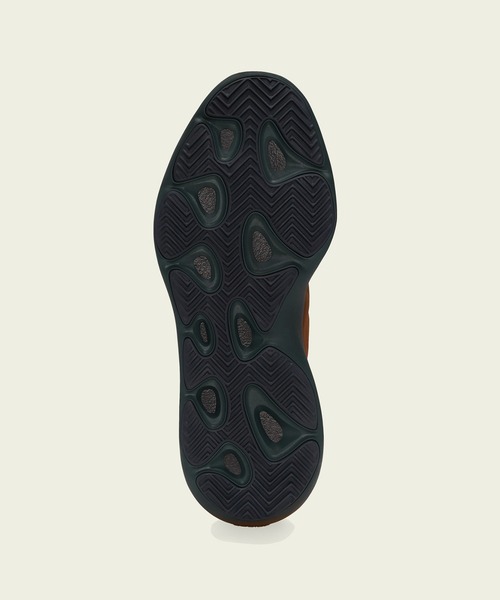 adidas(アディダス)の「YZY 700 V3 COPPER FADE(スニーカー・メンズ・オレンジ系その他・22.5cm/23.5cm/24.5cm/25.5cm/26.5cm/27.5cm/28.5cm/29.5cm/30.0cm/31cm/23.0cm/24.0cm/25.0cm/26.0cm/27.0cm/28.0cm/29.0cm/22.0cm/30.5cm)」の4枚目の写真