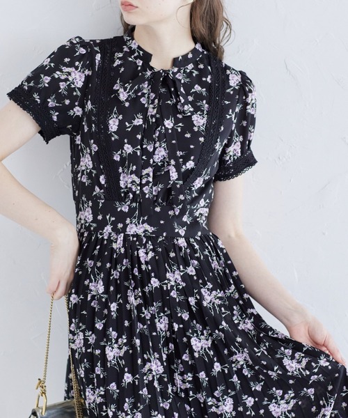 【セール】りぼん付きラインレース×フラワープリントプリーツワンピース（ワンピース）｜tocco closet（トッコ クローゼット）