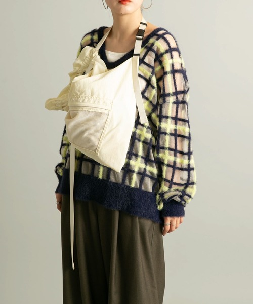 KBF（ケイビーエフ）の「マルチWAYナイロンBAG（ショルダーバッグ・レディース・アイボリー/ブラック・ONE）」の9枚目の写真